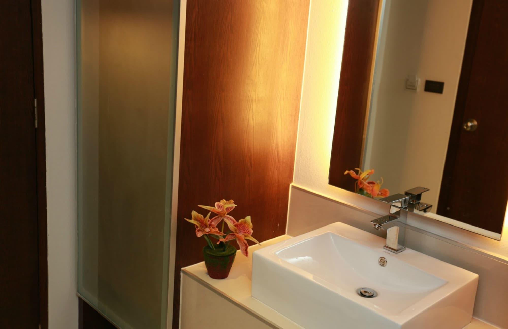 Collection O The Bangkok Airport Link Suite Luaran gambar